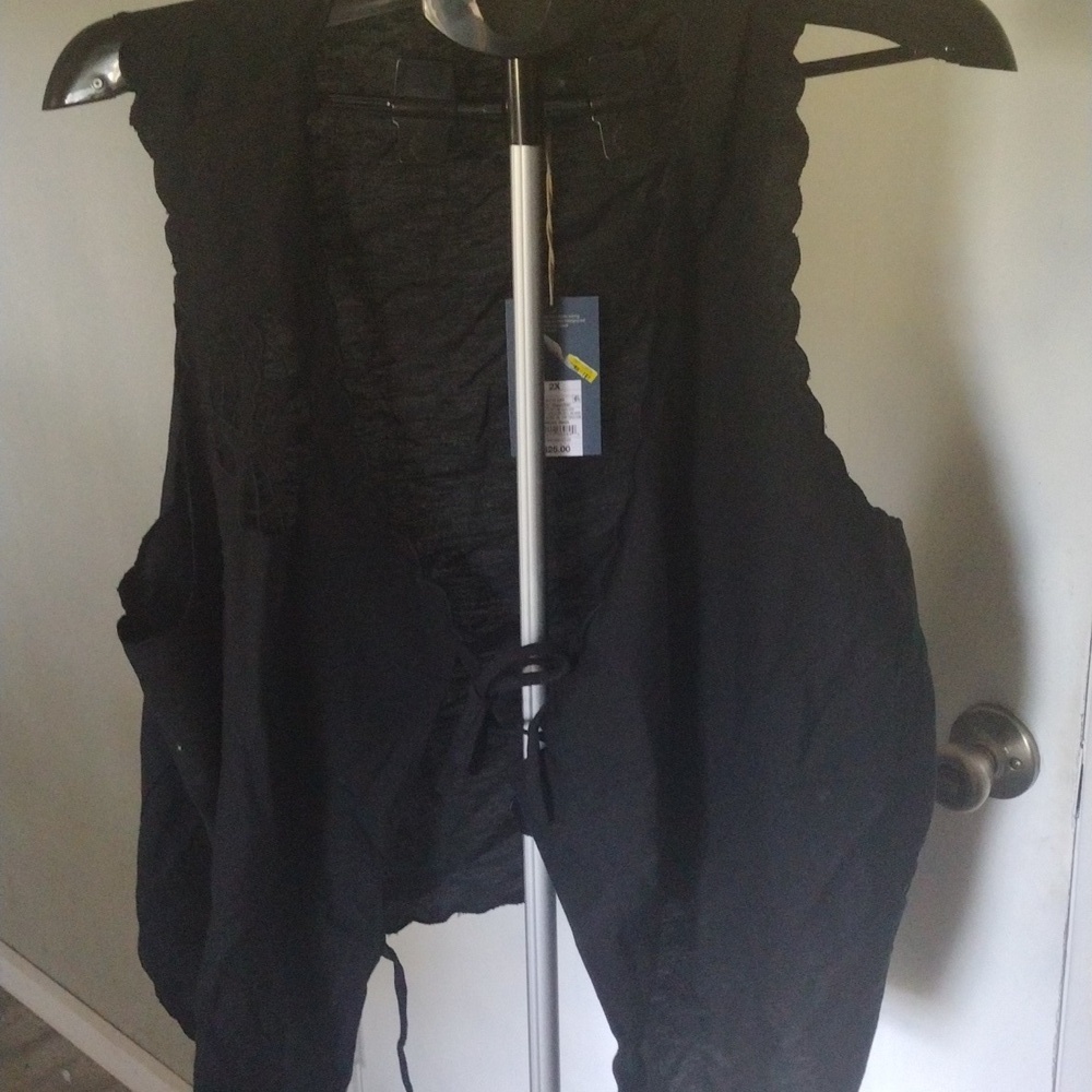 Universal Thread Black Vest size 2X